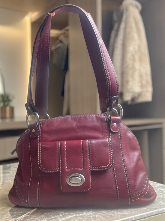 East 5th Handbags - East 5th Burgundy Leather Shoulder Bag Satchel Handbag Silver Hardware 👜✨